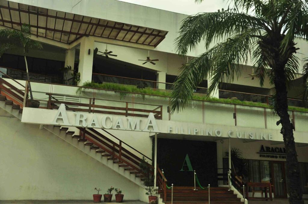The Fort Budget Hotel- Bonifacio Global City Makati City Exterior photo