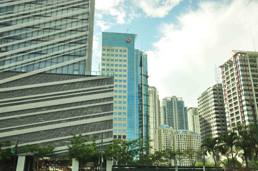 The Fort Budget Hotel- Bonifacio Global City Makati City Exterior photo