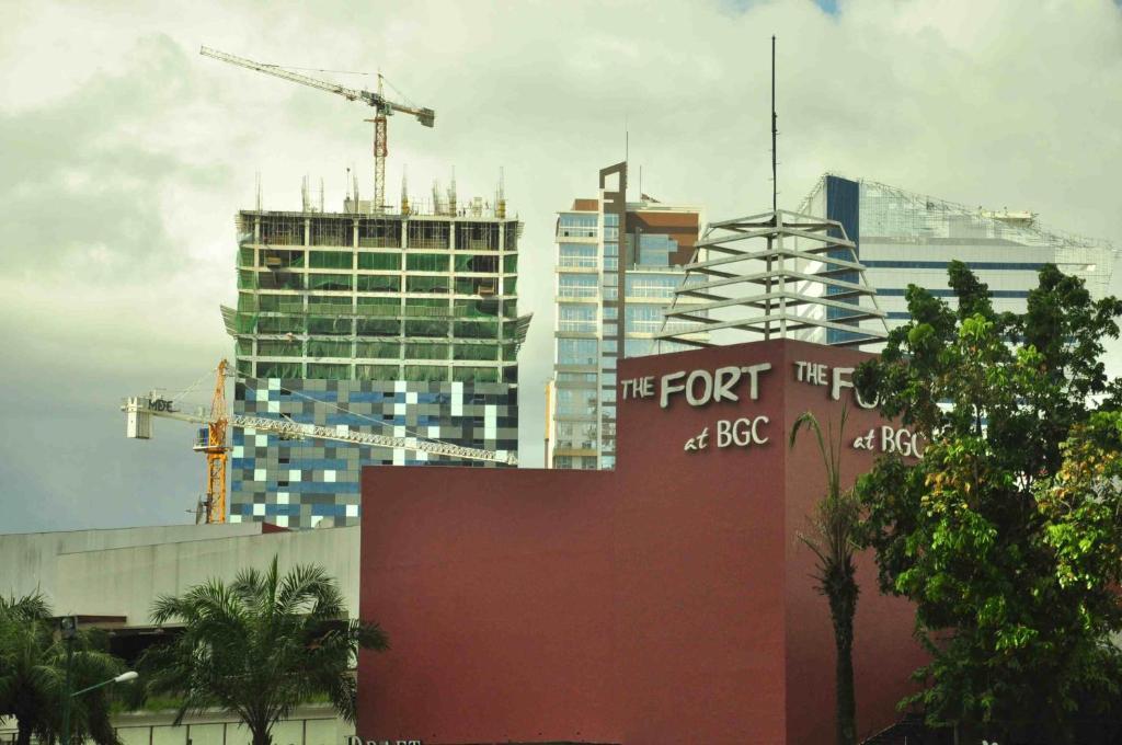 The Fort Budget Hotel- Bonifacio Global City Makati City Exterior photo