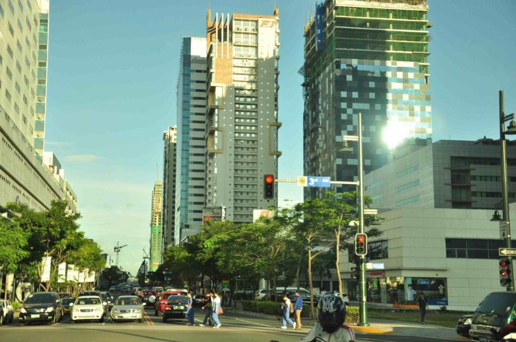 The Fort Budget Hotel- Bonifacio Global City Makati City Exterior photo