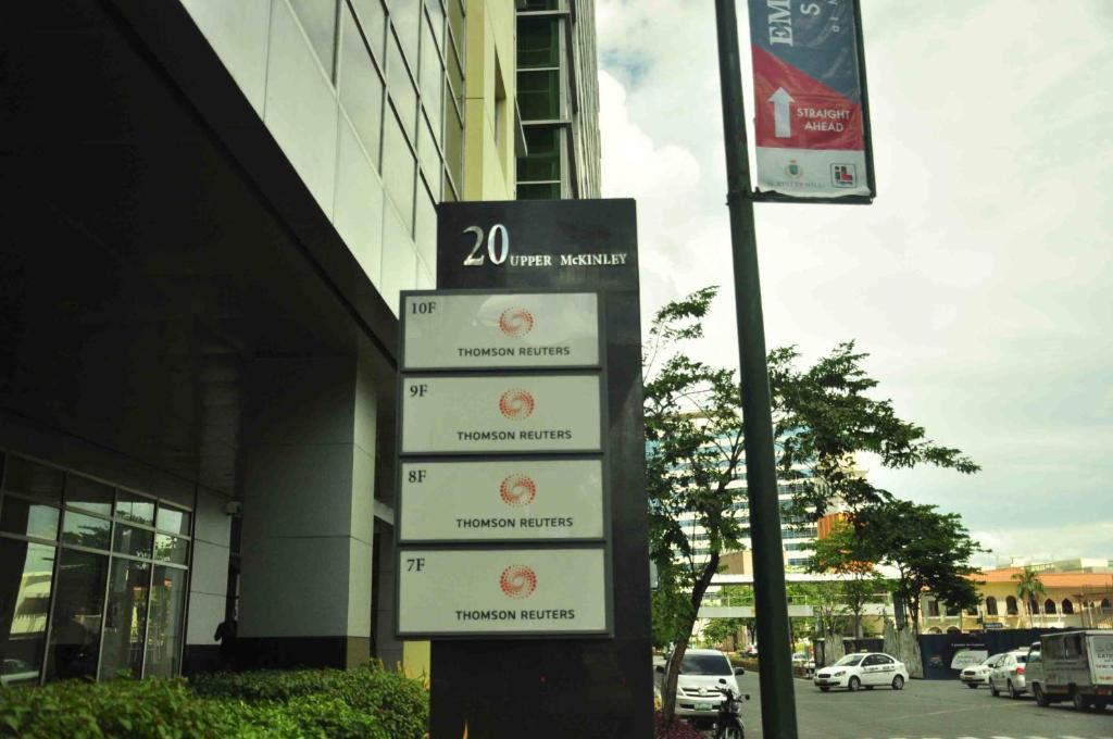 The Fort Budget Hotel- Bonifacio Global City Makati City Exterior photo