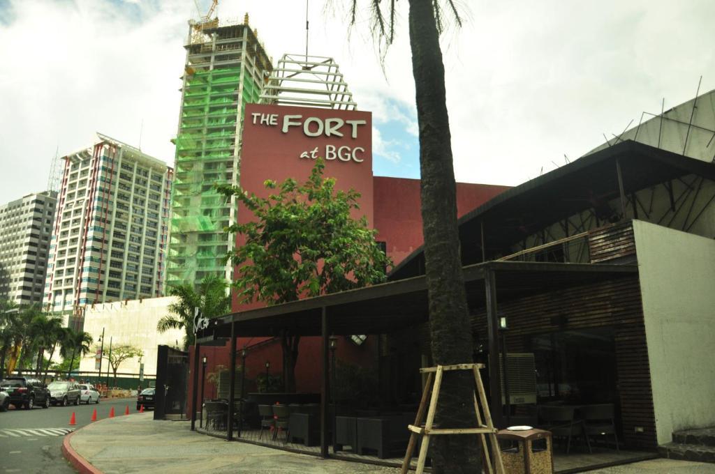 The Fort Budget Hotel- Bonifacio Global City Makati City Exterior photo