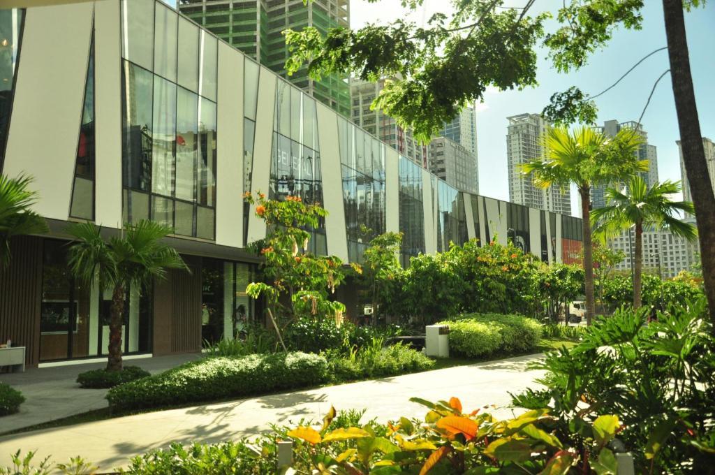 The Fort Budget Hotel- Bonifacio Global City Makati City Exterior photo