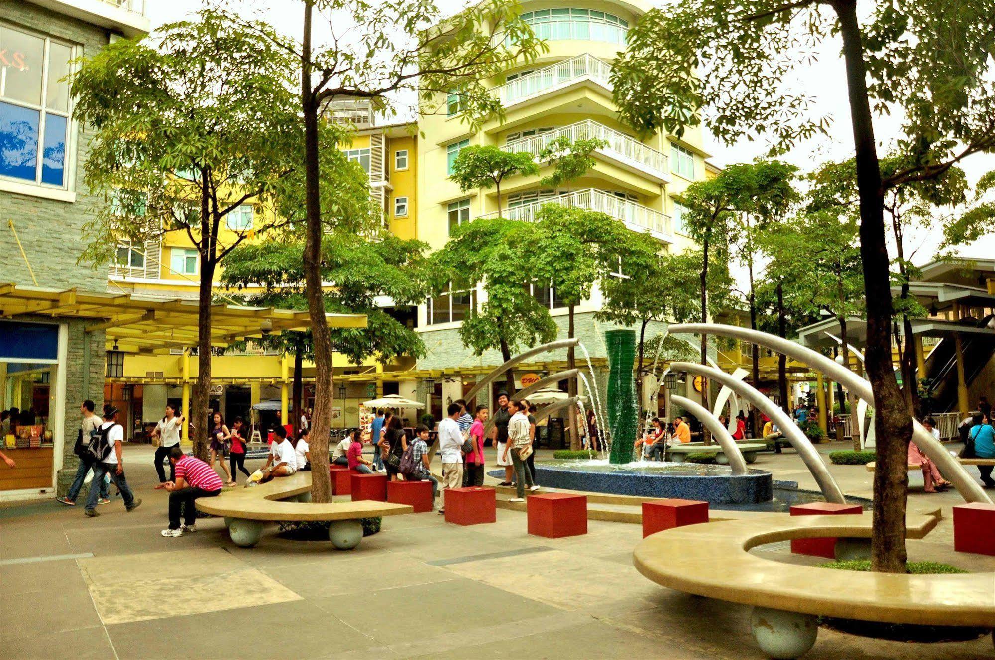The Fort Budget Hotel- Bonifacio Global City Makati City Exterior photo