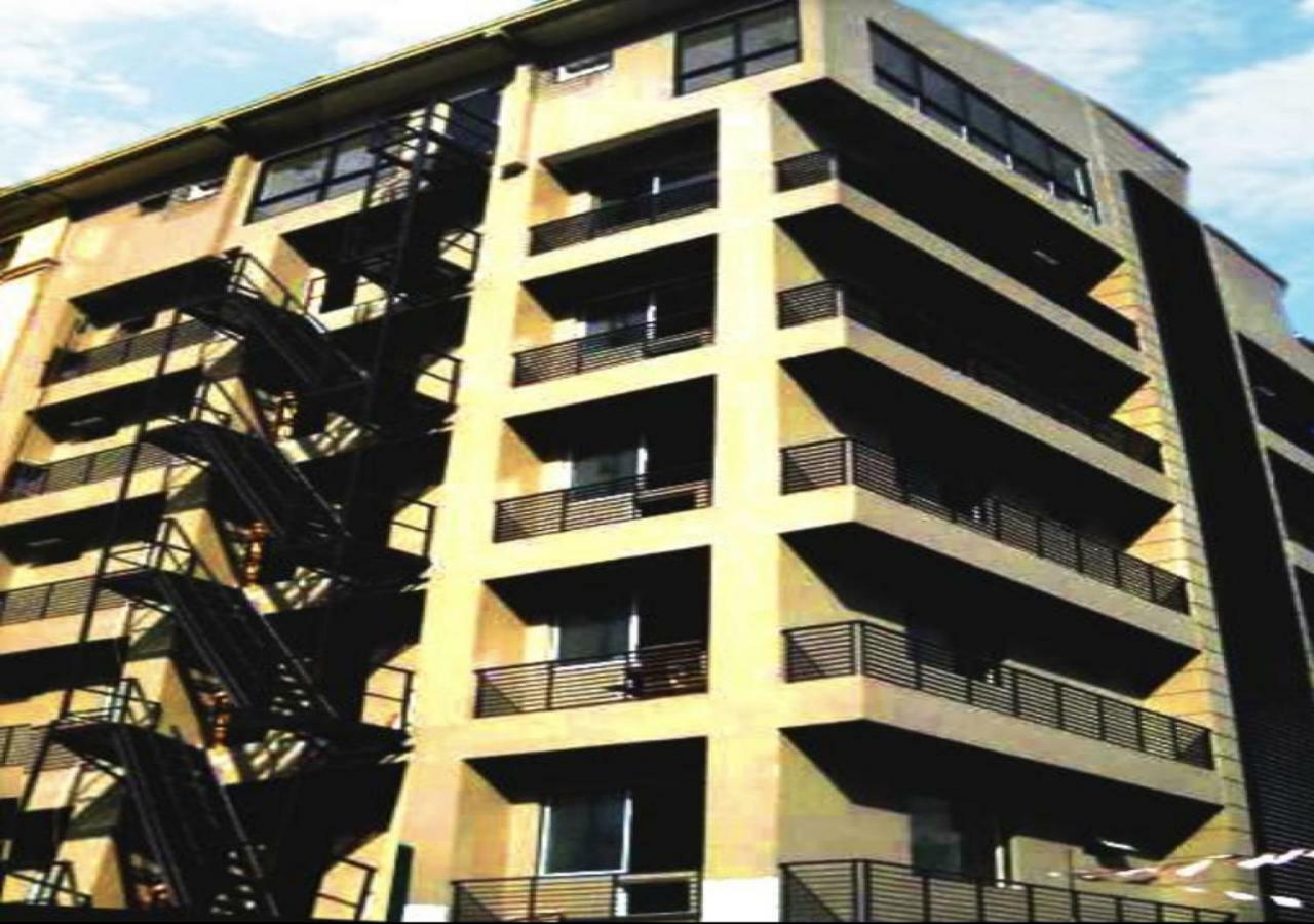 The Fort Budget Hotel- Bonifacio Global City Makati City Exterior photo